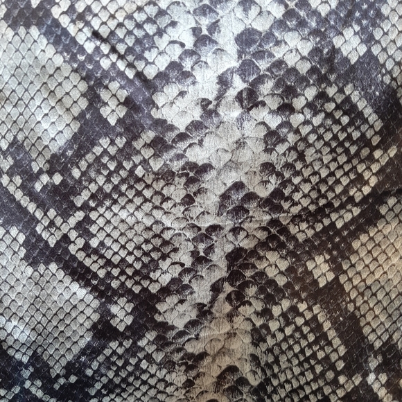 Zara 100% silk python print blouse - Picture 5 of 6